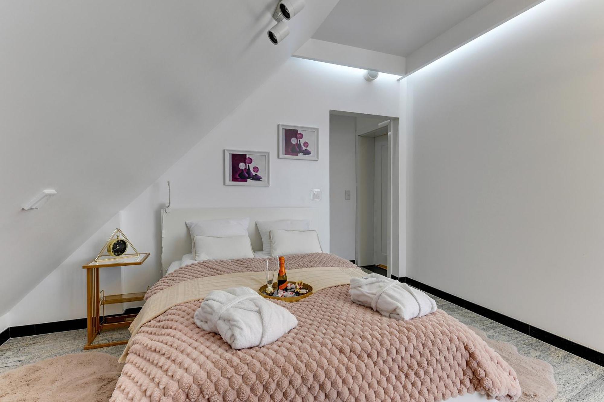 Granaria Kingdom & Happiness Premium Apartments By The River - Gratis Prosecco Гданск Екстериор снимка