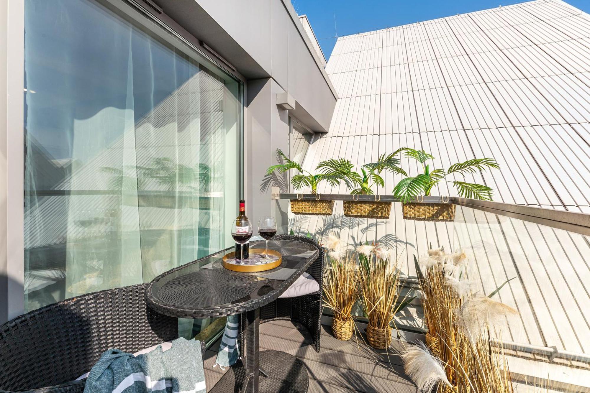 Granaria Kingdom & Happiness Premium Apartments By The River - Gratis Prosecco Гданск Екстериор снимка